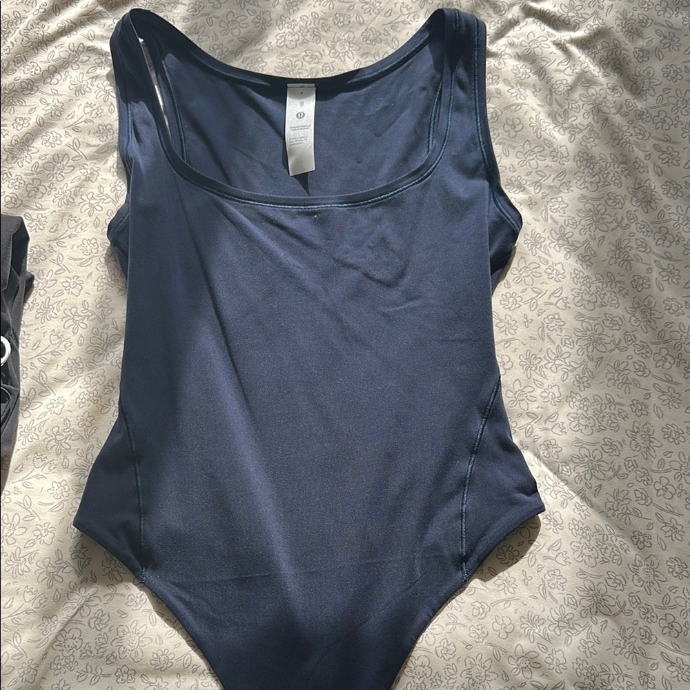 Navy nulu lululemon - Scoop Neck bodysuit